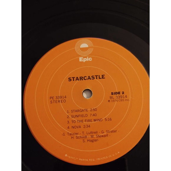 STARCASTLE - Self Titled (PE 33914) - 12" Vinyl Record LP 1976 - Picture 8 of 8